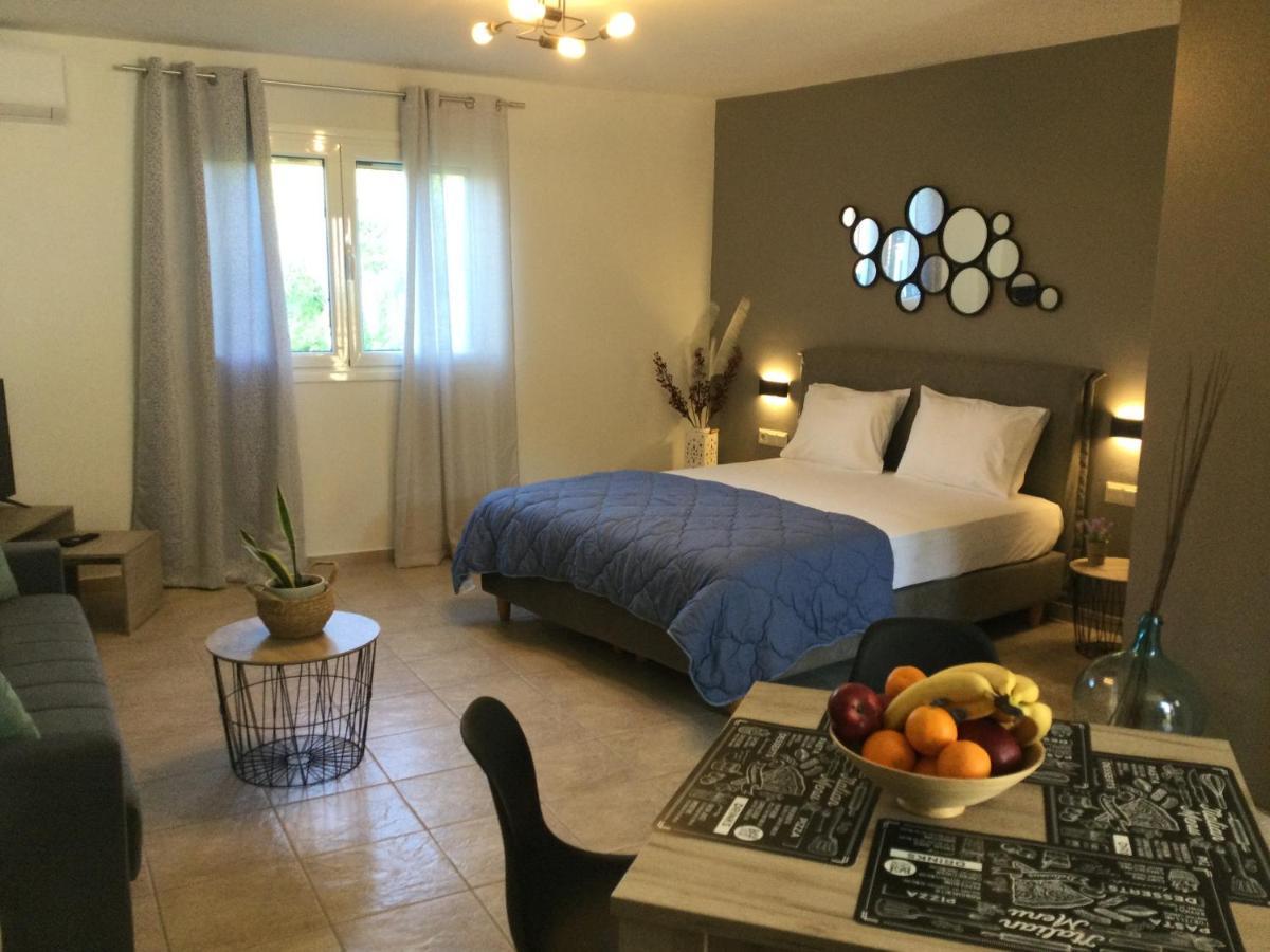 Vladimiros Apartments Barbati Exteriör bild