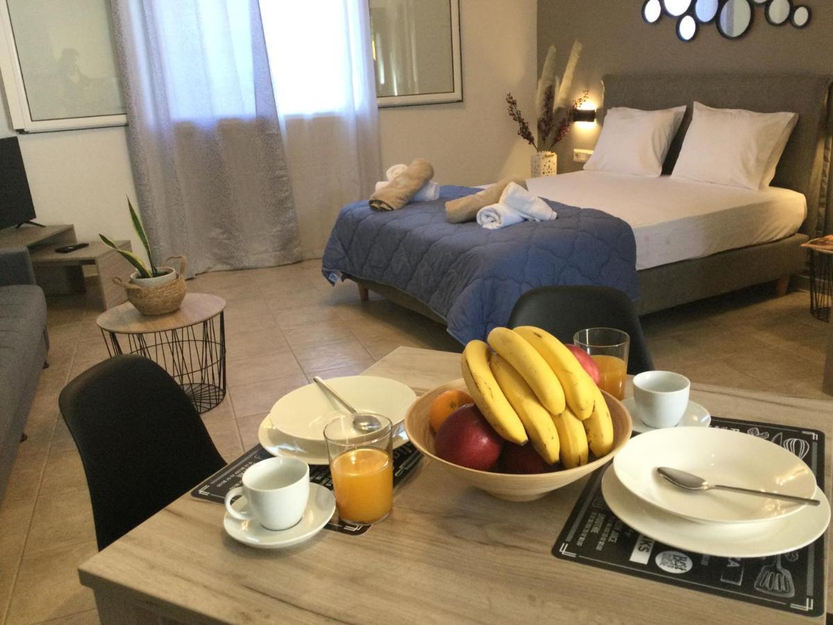Vladimiros Apartments Barbati Exteriör bild