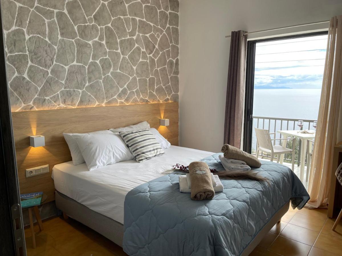 Vladimiros Apartments Barbati Exteriör bild