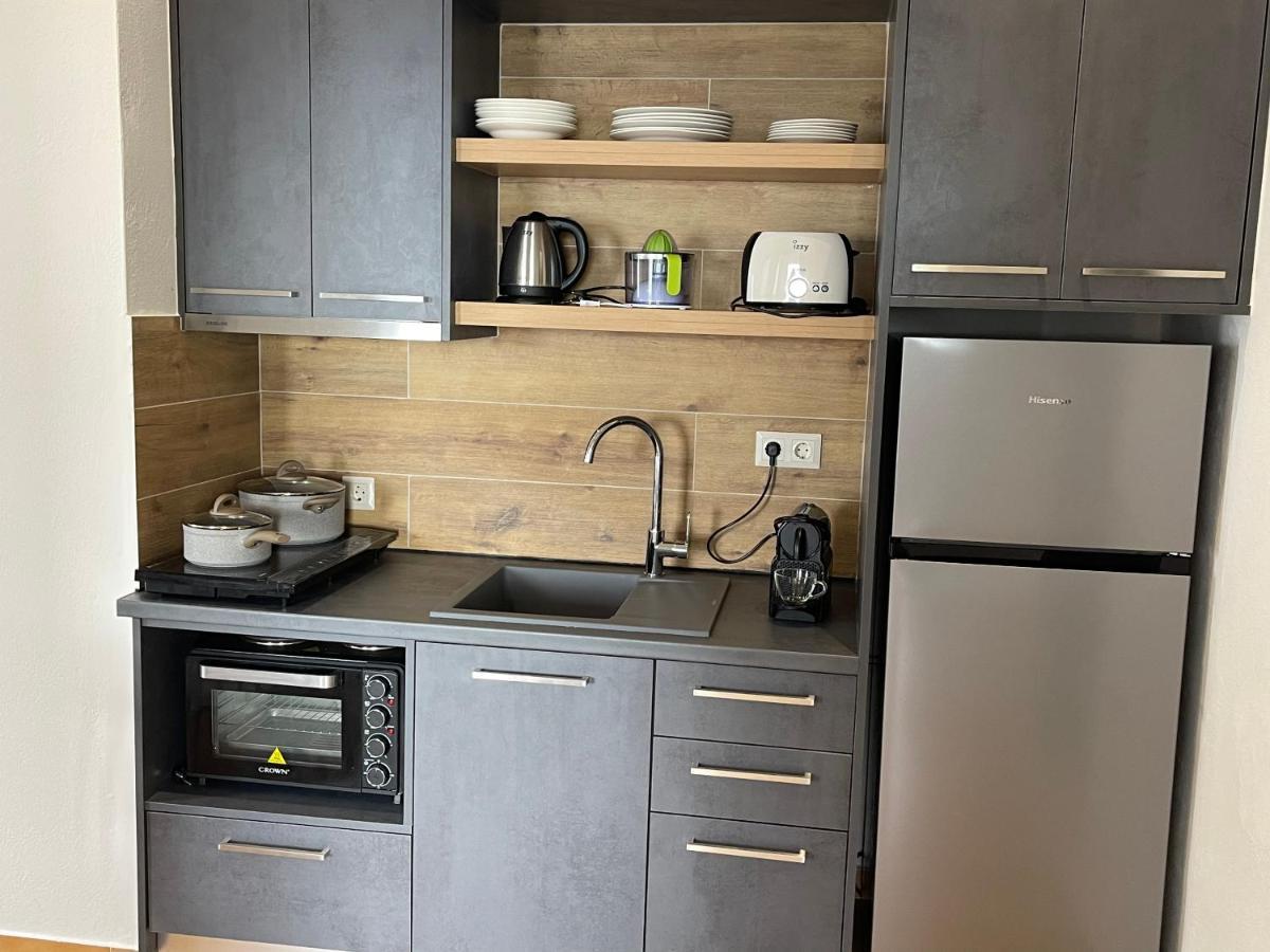 Vladimiros Apartments Barbati Exteriör bild