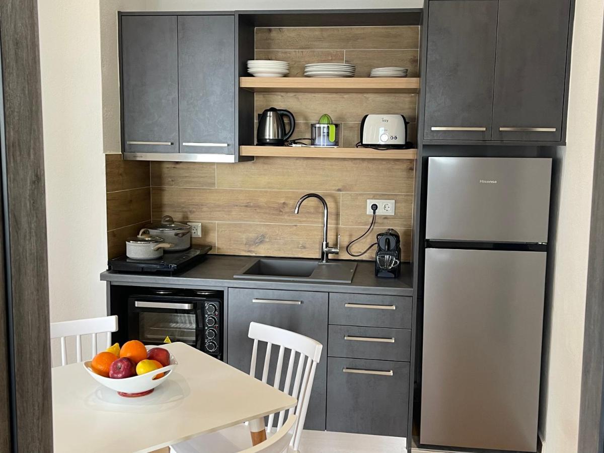 Vladimiros Apartments Barbati Exteriör bild