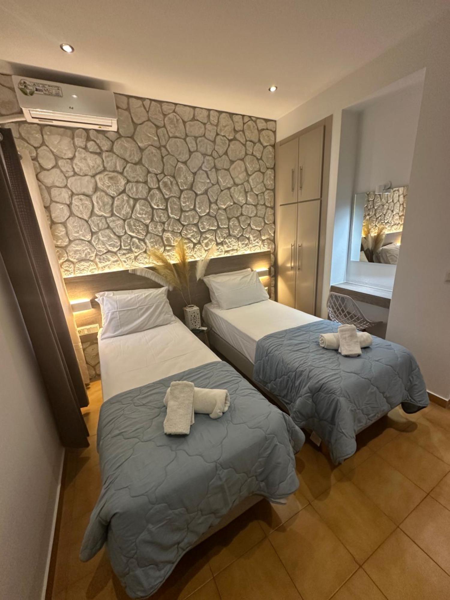 Vladimiros Apartments Barbati Exteriör bild