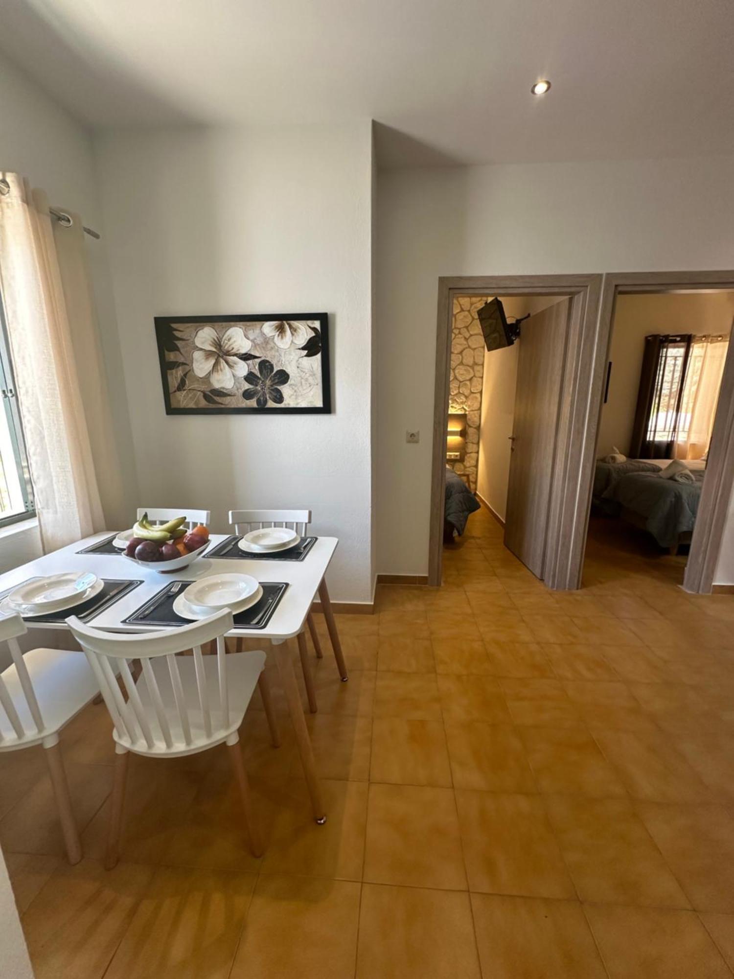Vladimiros Apartments Barbati Exteriör bild