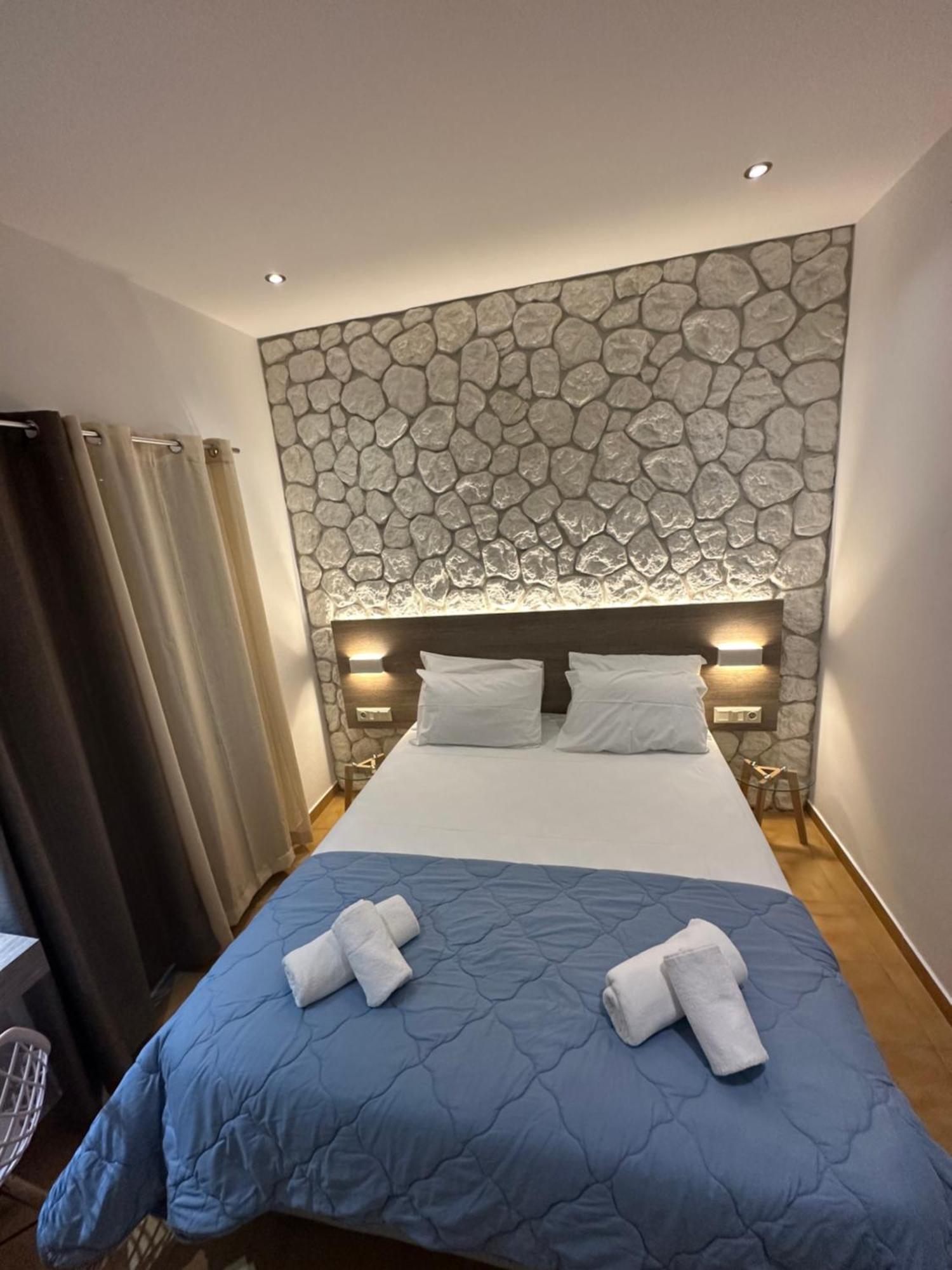 Vladimiros Apartments Barbati Exteriör bild