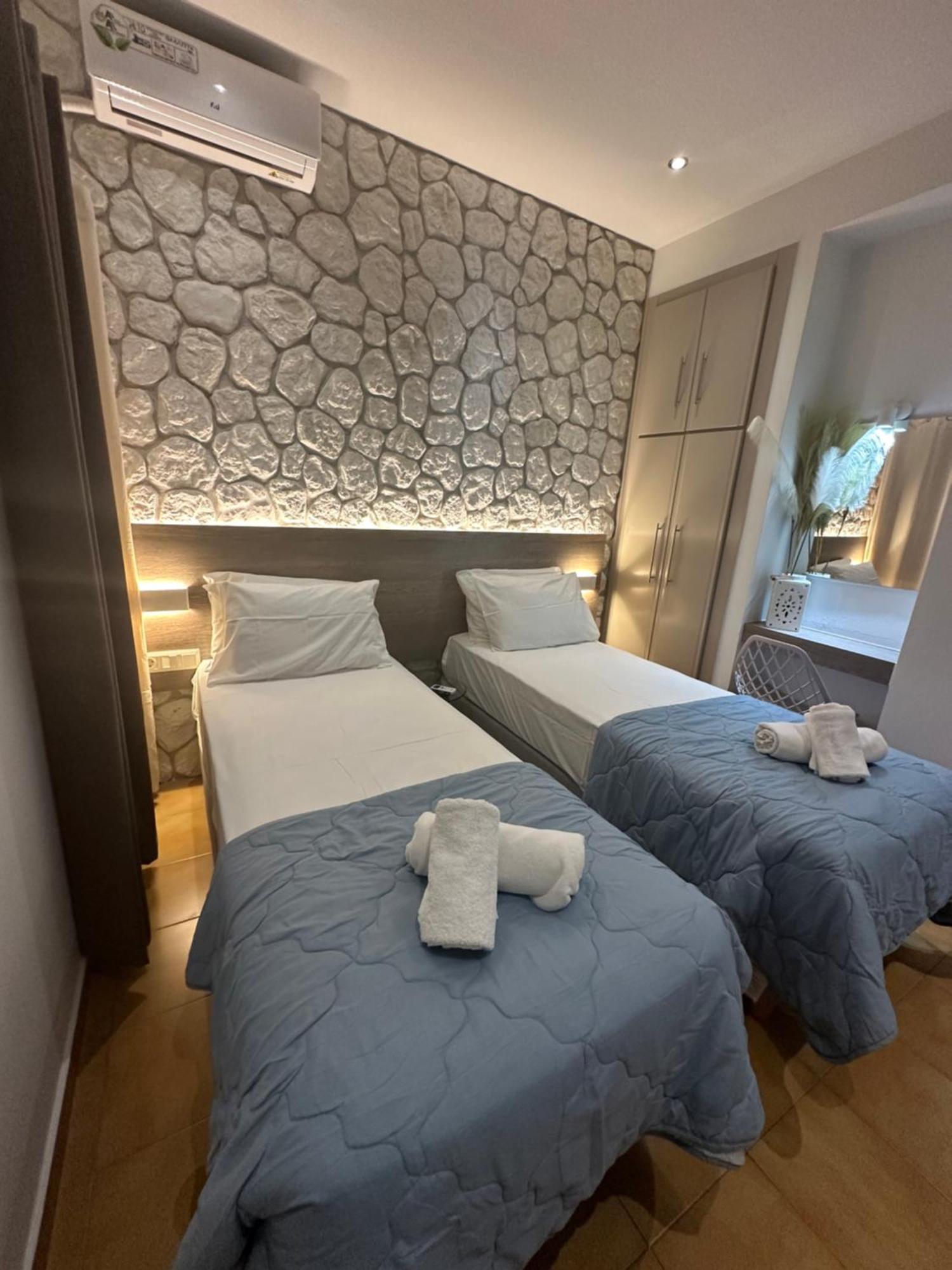 Vladimiros Apartments Barbati Exteriör bild