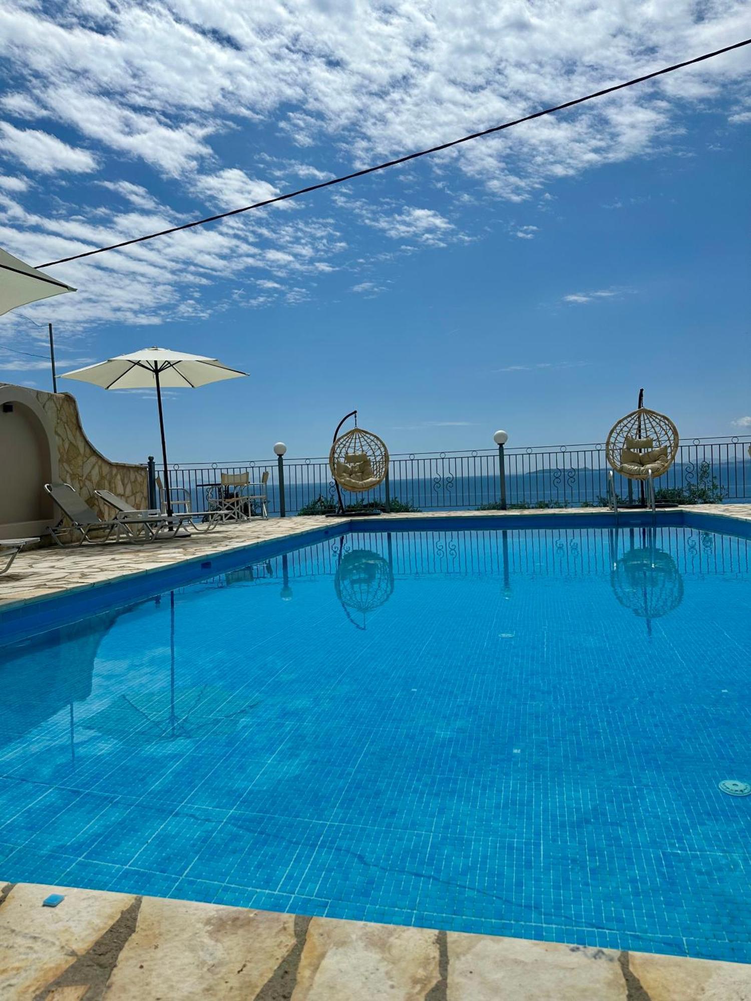 Vladimiros Apartments Barbati Exteriör bild