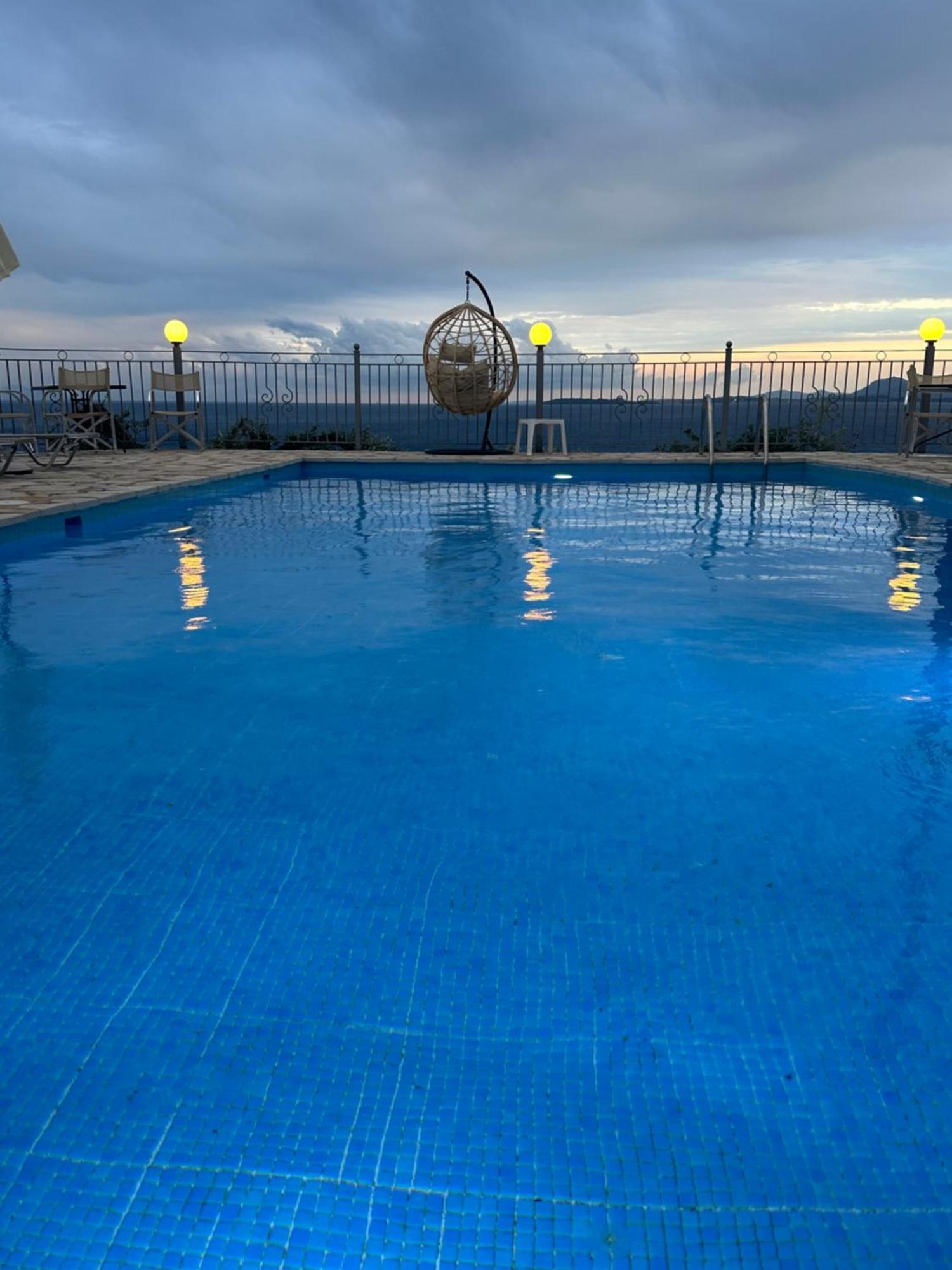 Vladimiros Apartments Barbati Exteriör bild