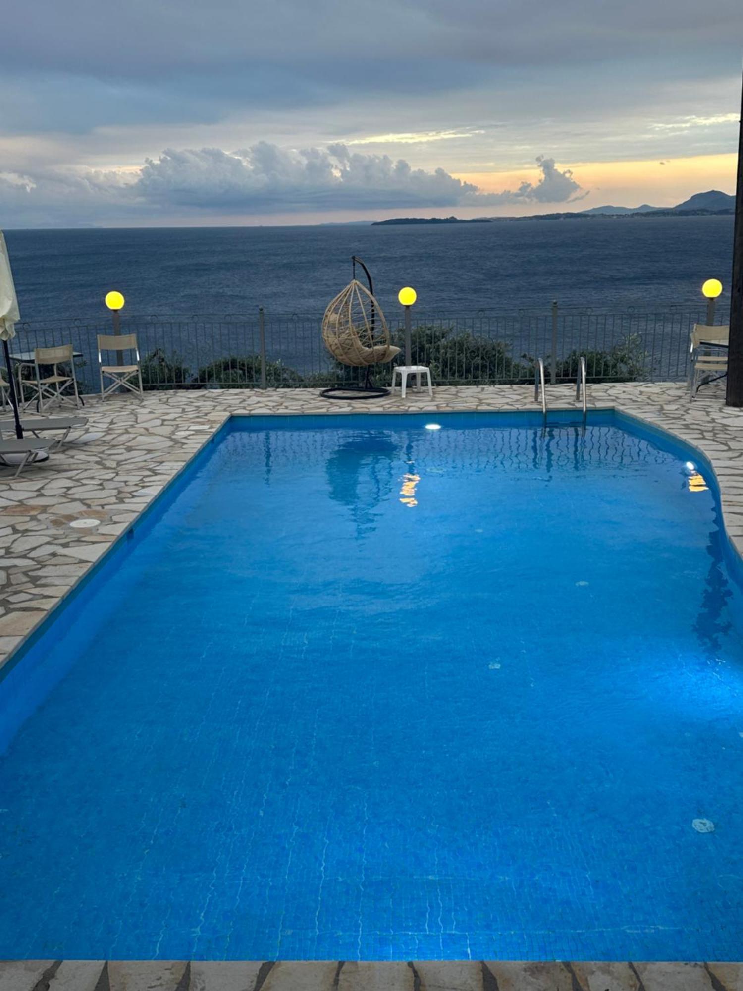 Vladimiros Apartments Barbati Exteriör bild